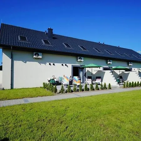 Comfortable Homes With Terraces, בית נופש