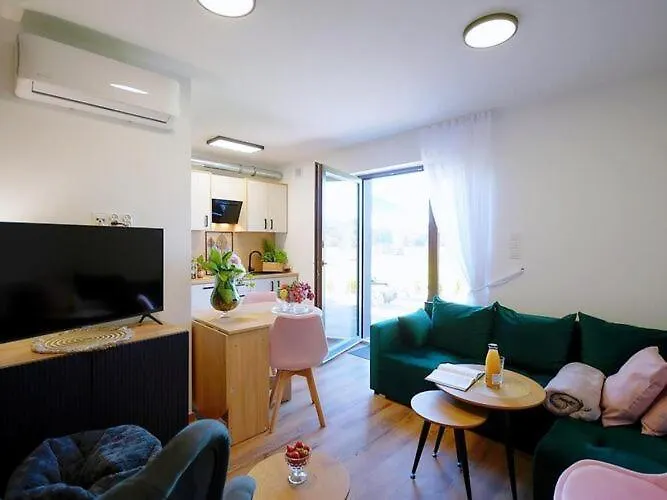 Comfortable Homes With Terraces,